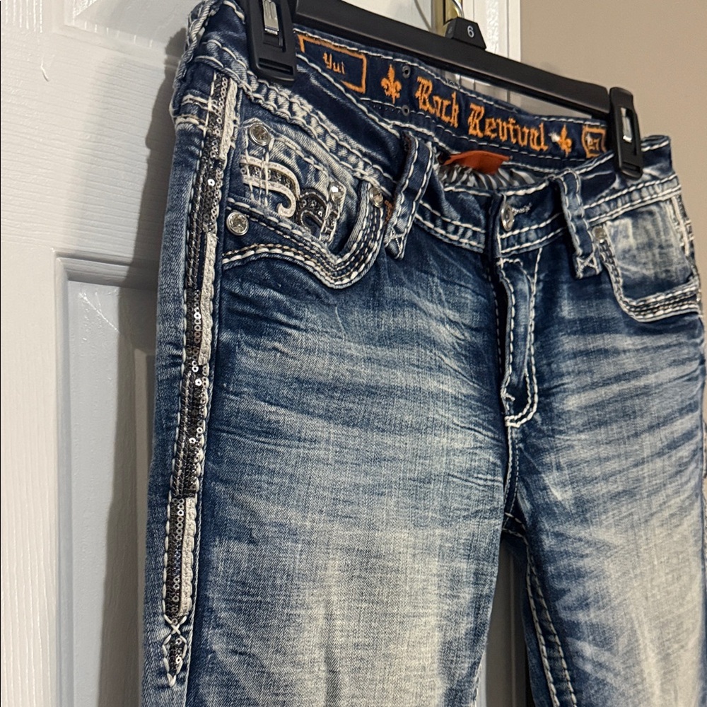 💥 Rock Revival Women's Distressed “Yui” Blue Boot Cut Jeans {27} 30” inseam. 💥 - Picture 4 of 16